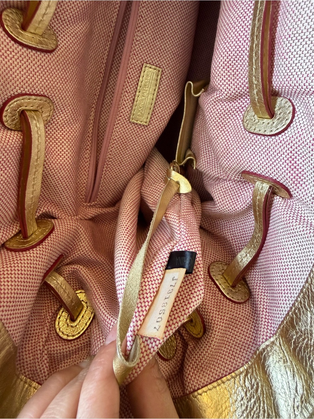 Dooney & Bourke Rare Metallic Gold Leather w/ Drawstring Shoulder Bag - Picture 8 of 15